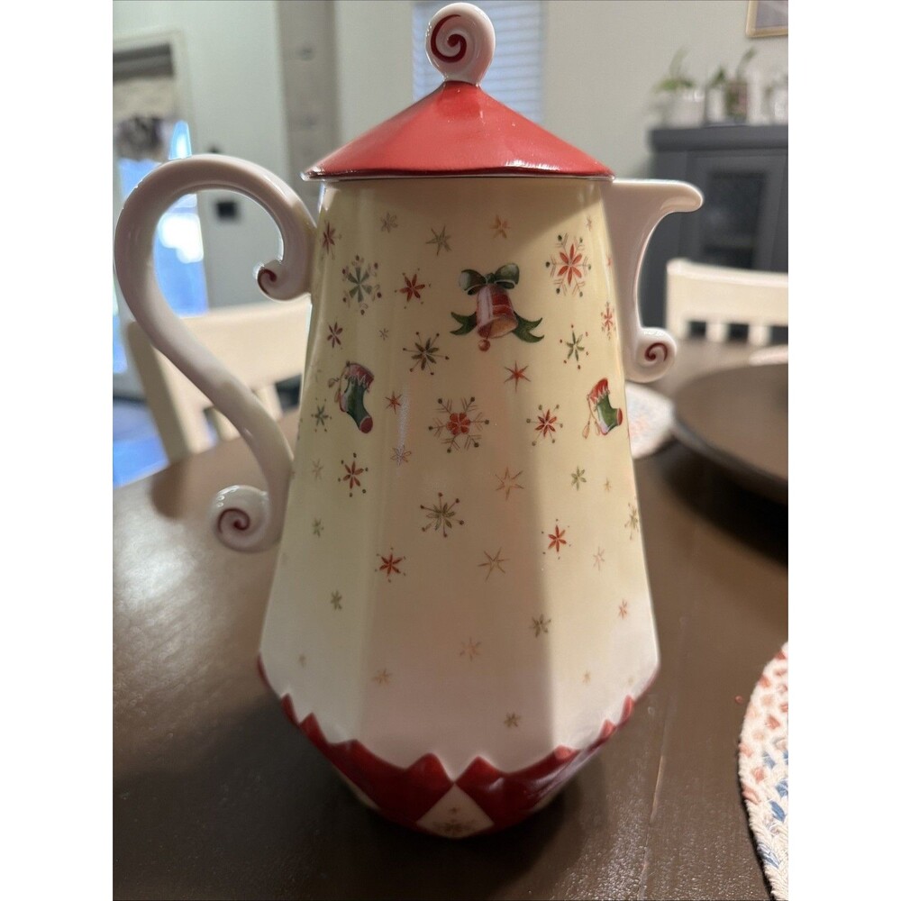 NEW IN BOX Rare Villeroy & Boch Toys Fantasy Coffee Pot with Christmas Motif